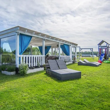 Air-conditioned Homes, Summer Pool, Sauna Holiday home *