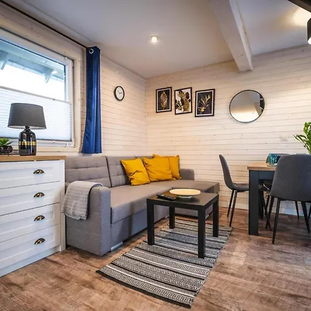 Air-conditioned Homes, Summer Pool, Sauna Holiday home *