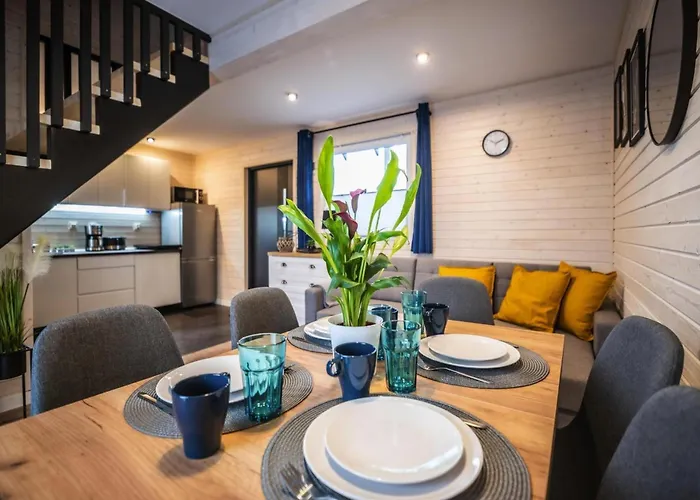 בית נופש Air-conditioned Homes, Summer Pool, Sauna