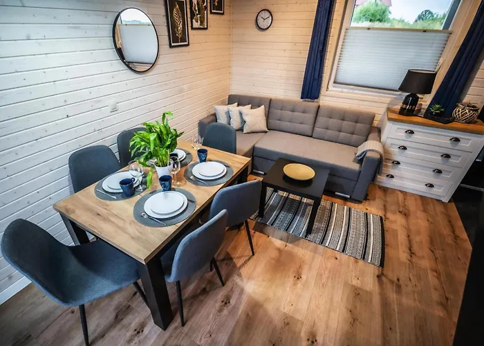 Air-conditioned Homes, Summer Pool, Sauna