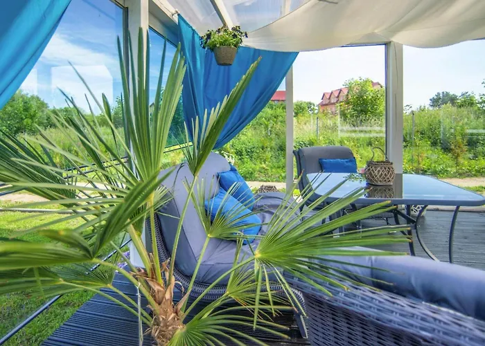 Air-conditioned Homes, Summer Pool, Sauna רבאל